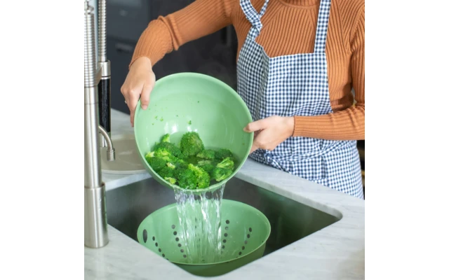 Koziol Sieb Palsby Abtropfsieb Nature Ash Grey 4 Koziol Sieb Palsby Abtropfsieb Nature Ash Grey – Bild 4